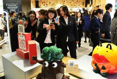 王府井推出自主文創(chuàng)品牌'夢工廠' 政府助力制定企業(yè)標(biāo)準(zhǔn)，百貨業(yè)態(tài)升級轉(zhuǎn)型